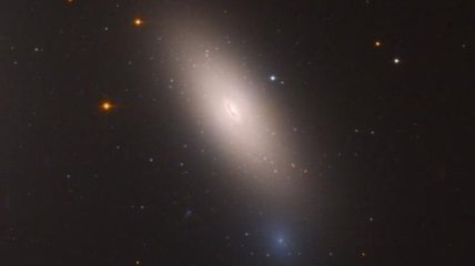 "Хаббл" открыл реликтовую галактику недалеко от Млечного Пути (Видео)