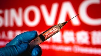 Скандал с поставками китайской вакцины в Украину получил продолжение: Минздрав заподозрили в обмане