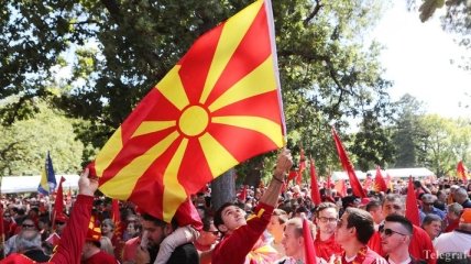 ЕС решит 27-летний спор о названии Македонии через две недели