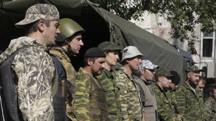 В Донецке террористы открыли огонь по избирателям 