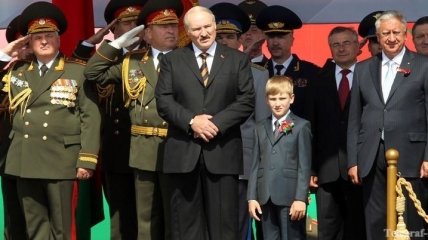 Сын терзает Лукашенко