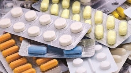 В Украине запретили продажу лекарств детям до 14 лет - подробности 
