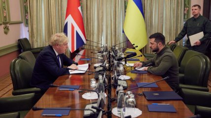 Премьер Великобритании Борис Джонсон и президент Украины Владимир Зеленский
