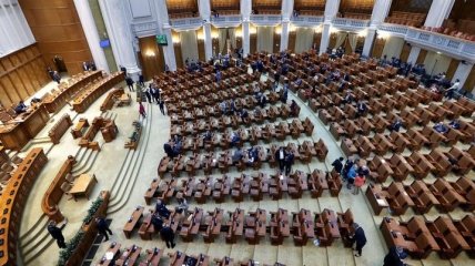 Коронавирус "помог" решить политический кризис в Румынии 