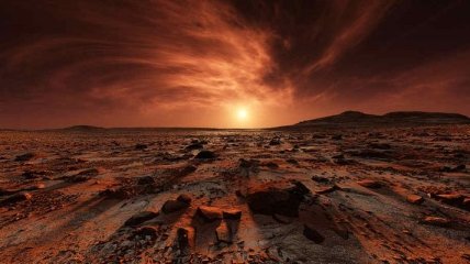 Астронавты обнаружили гигантскую дыру на Марсе