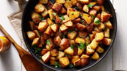 Хитрый способ посолить картофель
