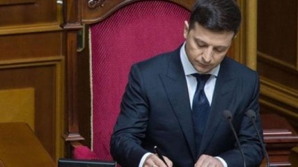 Особый порядок самоуправления ОРДЛО продлен на год: Зеленский поставил подпись 