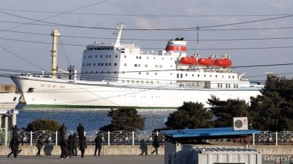 Северокорейский ансамбль "Самчжиён" прибыл на Олимпиаду