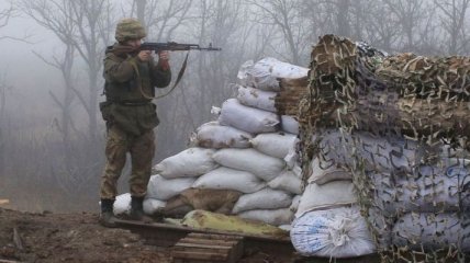 Окупанти з гранатометів обстріляли дві позиції оборонців