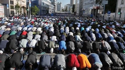 Мусульмане всего мира отмечают праздник Ураза-Байрам