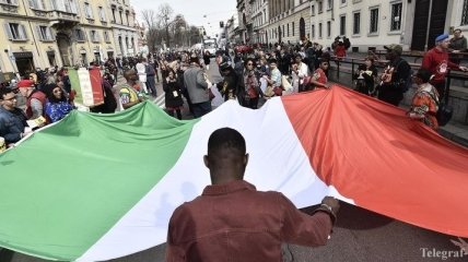 В Милане около 200 тысяч человек протестовали против расизма