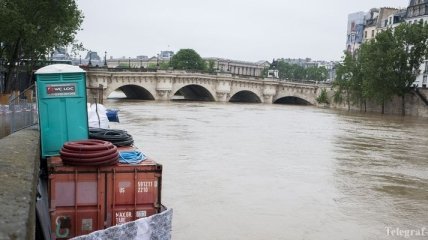 Наводнение в Европе: В Париже Сена вышла из берегов (Фото)