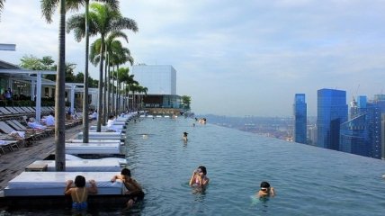 Уникальный отель с лучшим видом на Сингапур (Фото) 