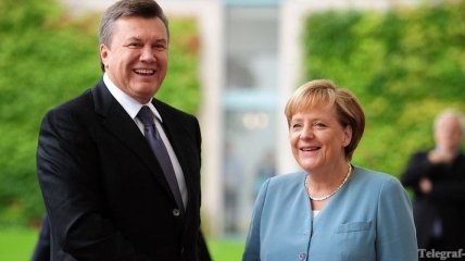 Виктор Янукович поздравил Ангелу Меркель с днем рождения