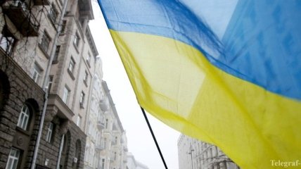 Президент поручил поднять госфлаг Украины над горсоветом Славянска