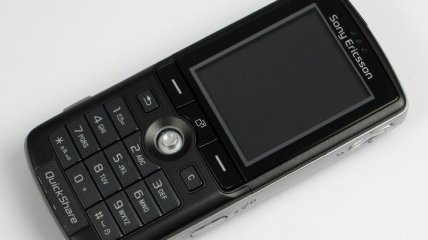 На Aliexpress можно купить легендарный Sony Ericsson K750i