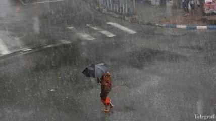 В Индии в результате урагана погибло 12 человек