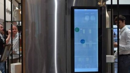 LG выпустила холодильник с Windows 10