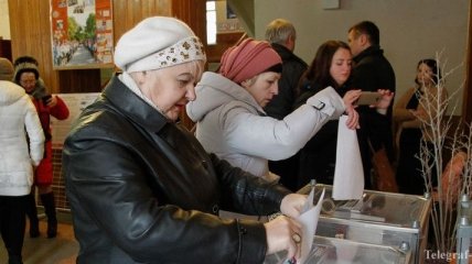 В лучших традициях СССР: как проходят "выборы" на Донбассе