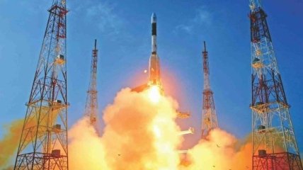Индия успешно вывела на орбиту 104 спутника за один раз