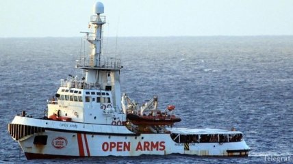Страны ЕС "протянули руку помощи" 147 мигрантам с судна Open Arms