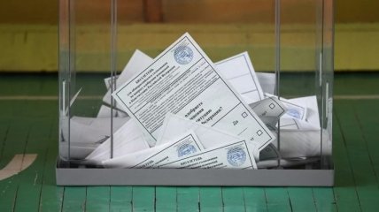 Изменения в конституции: Российские власти сообщают о высоких явки во время "голосования"