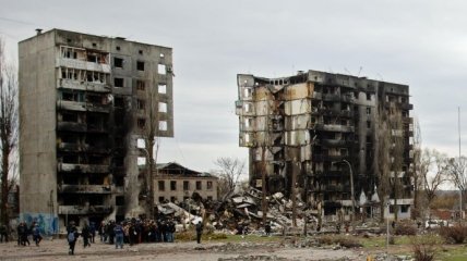 Багатоповерхівки у Бородянці не витримали ворожих обстрілів