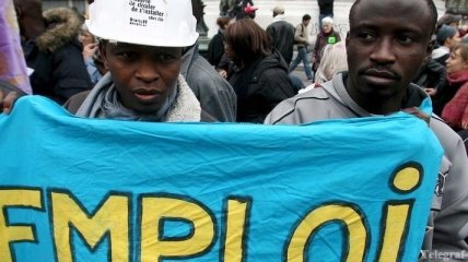Безработных во Франции стало 3 миллиона
