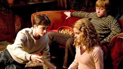 Первое издание книги "Гарри Поттера" продали за рекордную сумму на аукционе