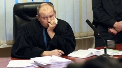 Дело судьи Чауса находится на рассмотрении в Интерполе