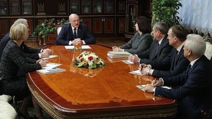  Лукашенко назначил чиновника с КГБ главой администрации