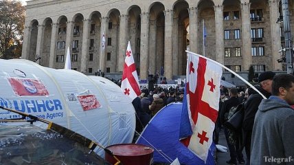 В Грузии оппозиция продолжает блокировку парламента