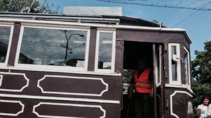 Во Львове показали 100-летний трамвай