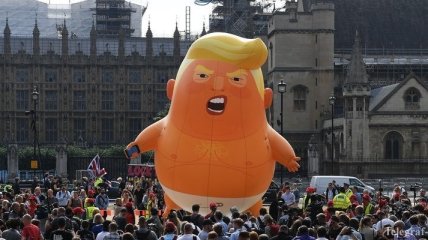 В Лондоне готовят "Бэби-Трампа" к визиту президента США