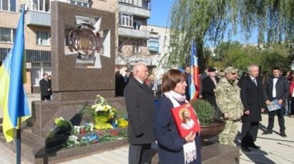 В Коростене открыли памятник защитникам Отечества 