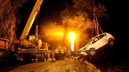 В Абхазии машина с российскими туристами упала со скалы