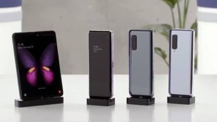 Samsung Galaxy Fold: запуск гибкого смартфона отложен