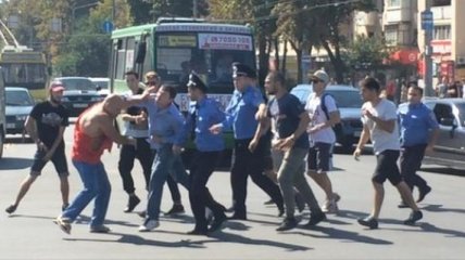 В Харькове напали на мужчину в футболке с надписью "СССР"