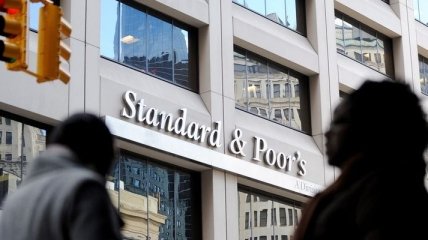 S&P повысило прогноз по рейтингам трех украинских банков