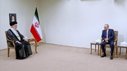 Алі Хаменеї та володимир путін зустрілися у Тегерані