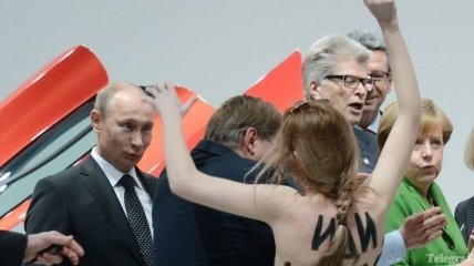 Путину понравилась акция FEMEN