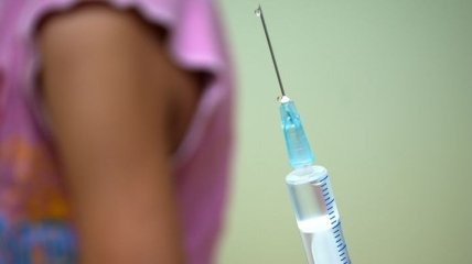 "Батькивщина" требует не допустить в Украине смертоносную вакцину   