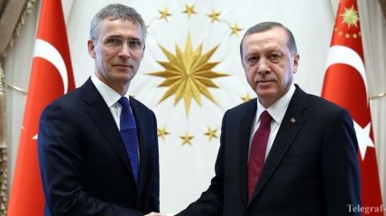 Эрдоган призвал НАТО продемонстрировать свою "союзническую солидарность" с Турцией
