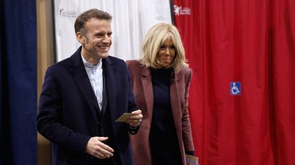 Супруги Макрон