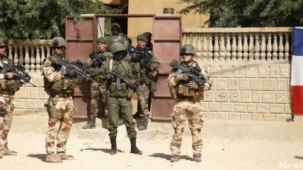 Франция объявила об уничтожении сотен исламистов в Мали