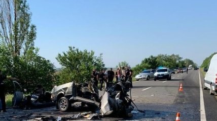 На Одещині зіткнулися дві автівки: шість загиблих, троє поранених