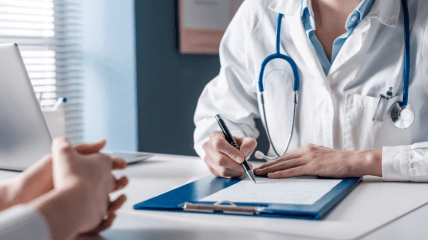 Сімейний лікар може вести і дорослих, і дітей