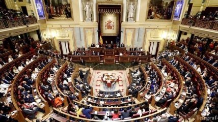 Каталонские депутаты отстранены от работы в парламенте Испании