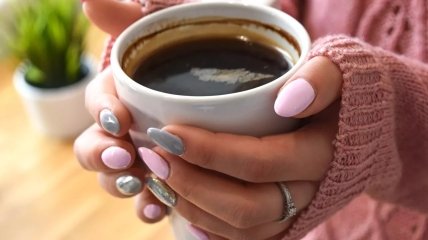 Следы от кофе и чая на посуде - вечная проблема