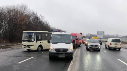 Под столицей ДТП с участием трех автомобилей